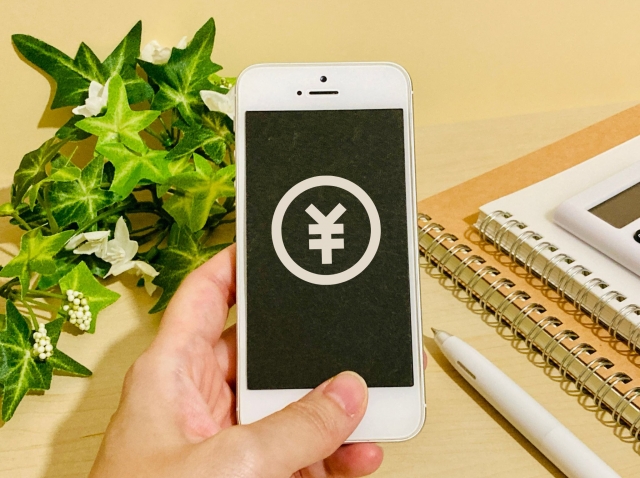 スマホの残債があっても買取できる？